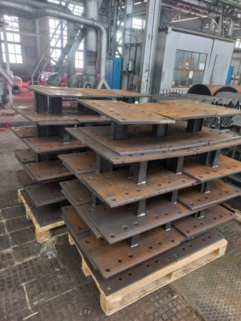 Закладные детали фото 1