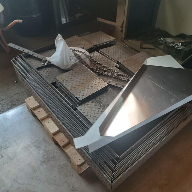 Гибка рефленого листа 4мм фото 1